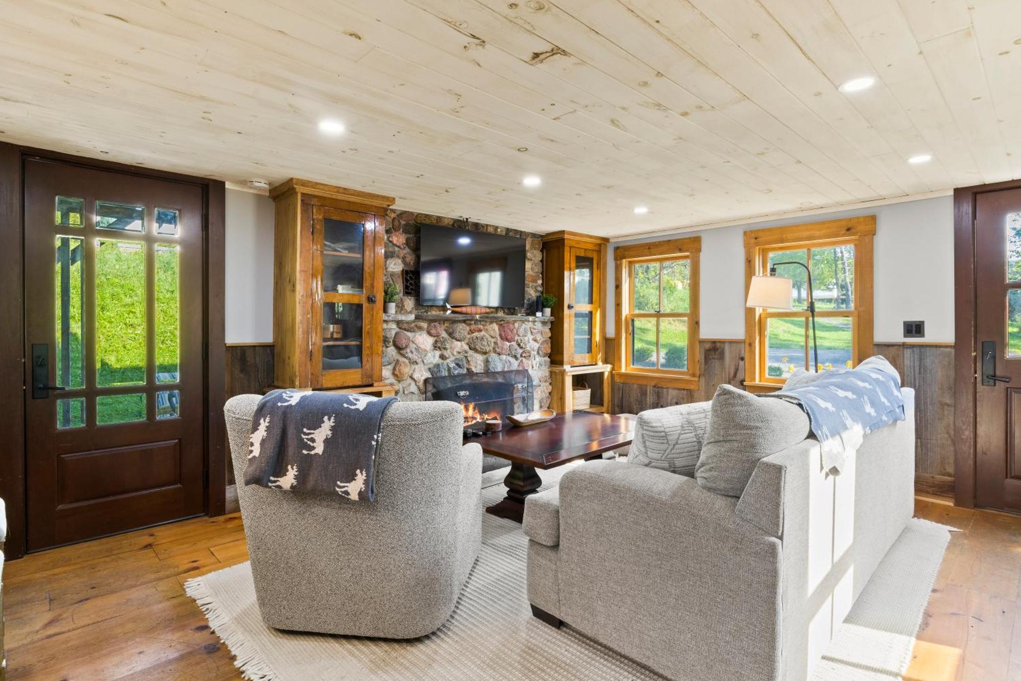 Cozy Two Bedroom Home On Canandaigua Lake Rushville Екстериор снимка