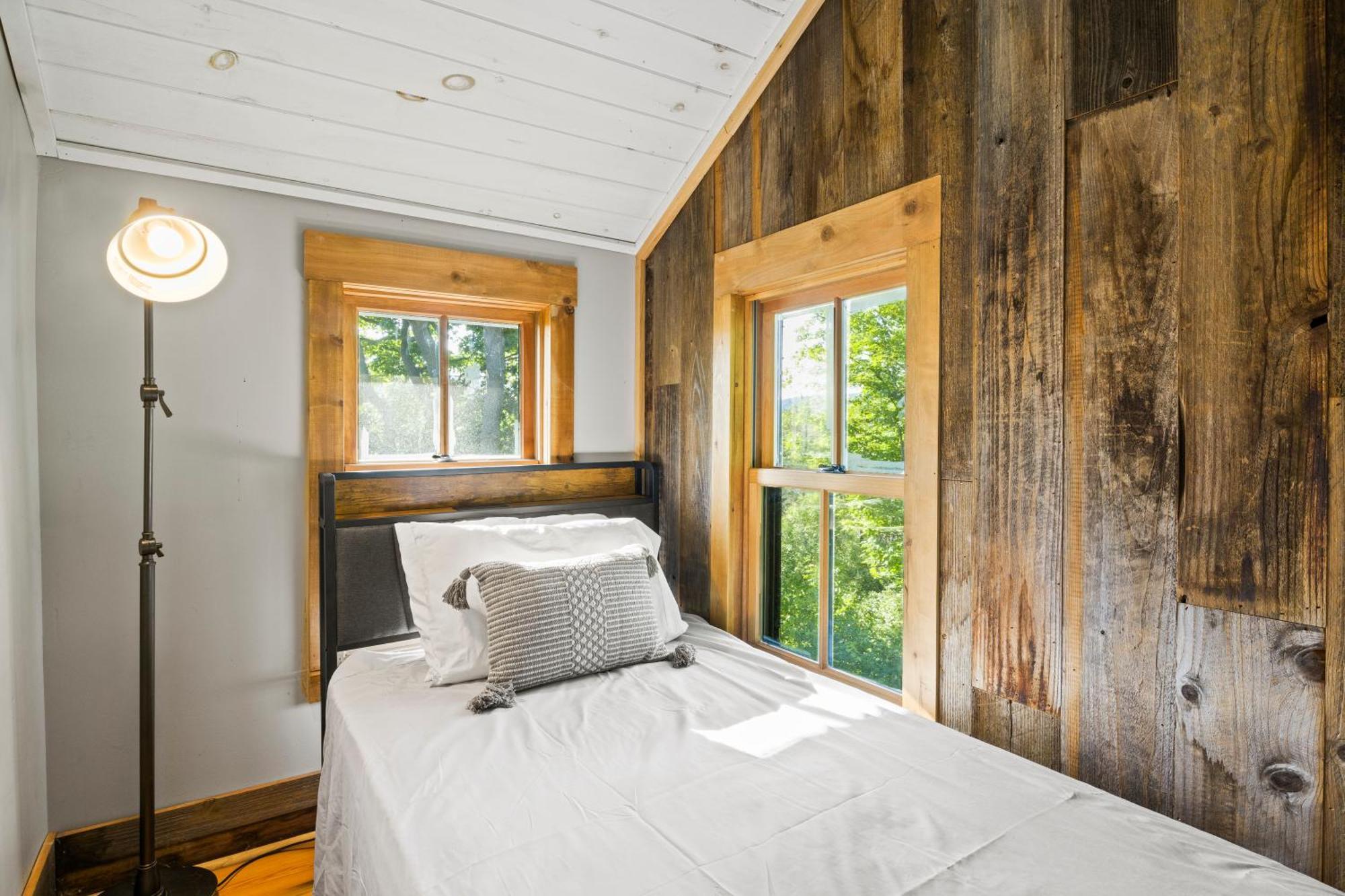 Cozy Two Bedroom Home On Canandaigua Lake Rushville Екстериор снимка